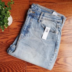 Old Navy | Ultra High Rise Straight Leg Jean